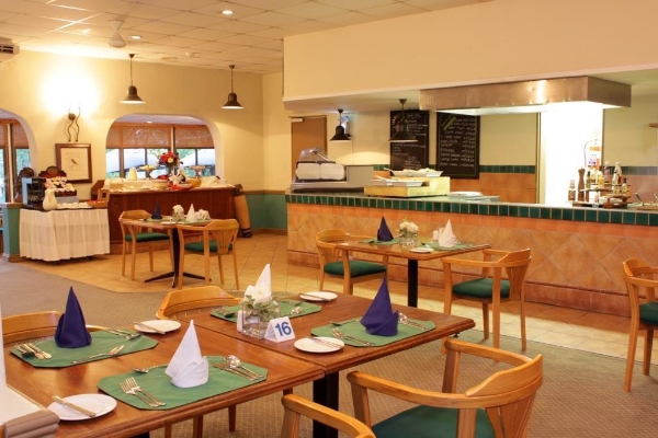 Cresta Rileys Hotel (Maun)